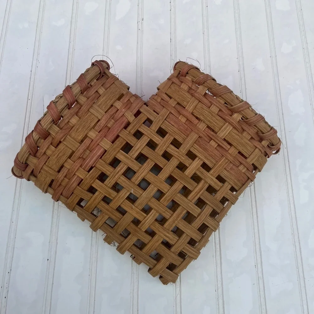 Handmade Heart Shaped Woven Wood Wall Basket Pocket Rustic Brown Lattice Decor